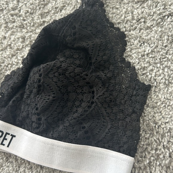Victorias‎ Secret Large Bralette Black Wireless Back Closure Spellout - Picture 2 of 6